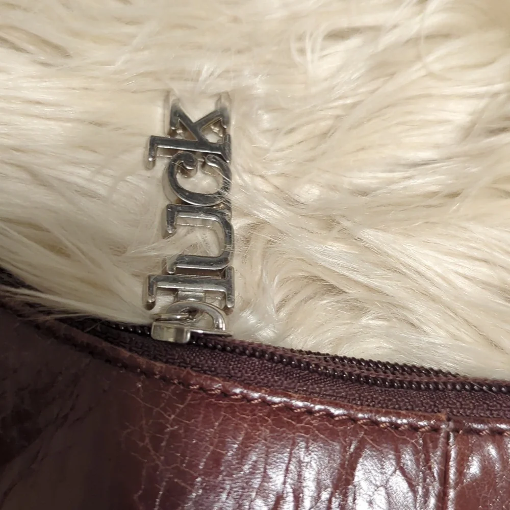 Charm and Luck brown leather shoulder bag - Picture 2 of 15